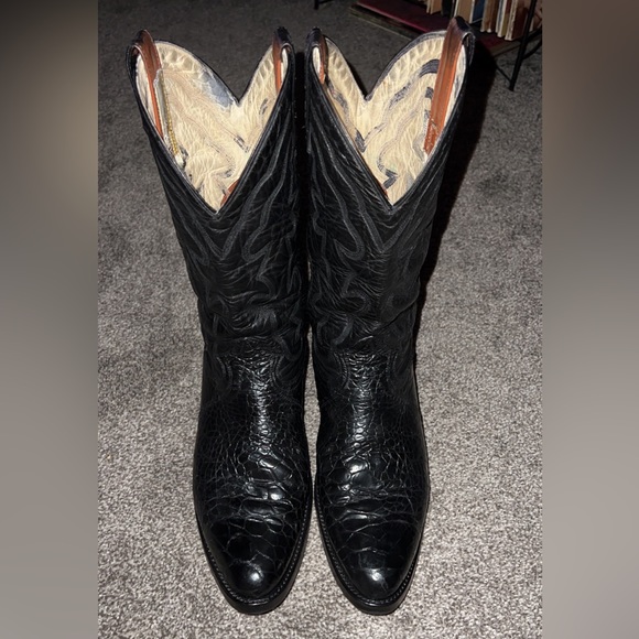 Montana turtles ๐ข๐ข 9.5 D asking 340 - Picture 2 of 10